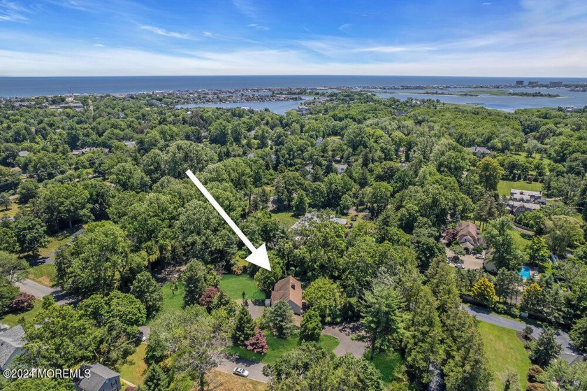 LOCATION, LOCATION, LOCATION! 1.37 acres in one of the most - Beach Home for sale in Rumson, New Jersey on Beachhouse.com