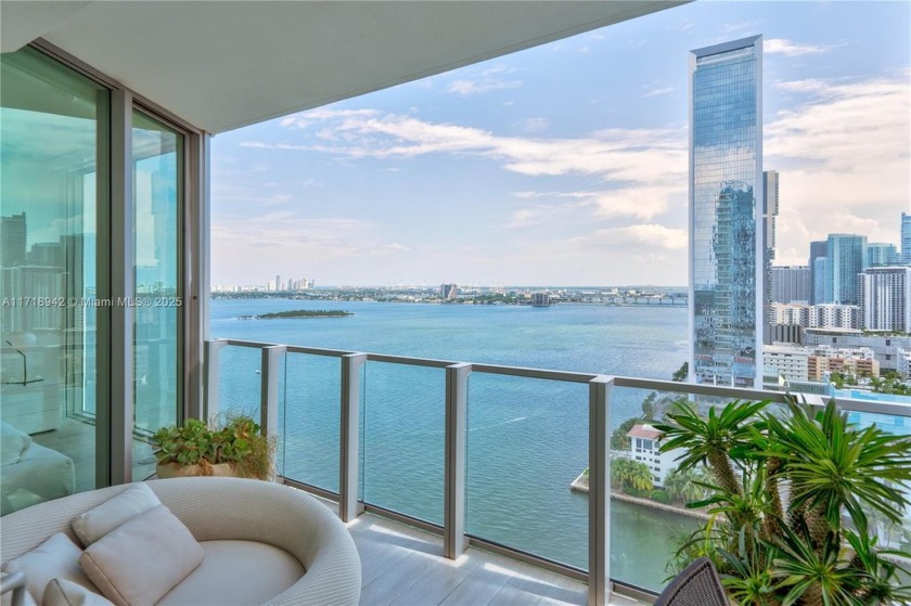 PRICED TO SELL! TAKE ADVANTAGE! Your modern oasis in the sky at - Beach Condo for sale in Miami, Florida on Beachhouse.com