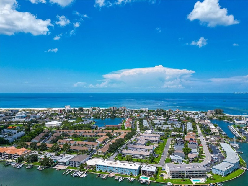 **PASSED ENGINEERING SURVEY** Welcome to your future coastal - Beach Condo for sale in Treasure Island, Florida on Beachhouse.com