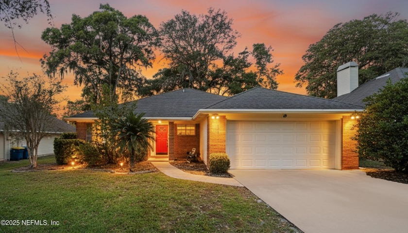 Welcome to 10925 Whitworth Court - a beautifully updated - Beach Home for sale in Jacksonville, Florida on Beachhouse.com