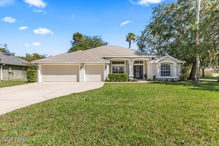 Welcome home to Ormond Lakes, one of Ormond Beach's most - Beach Home for sale in Ormond Beach, Florida on Beachhouse.com
