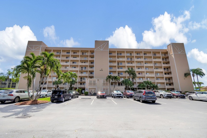 PARTIAL IMPACT GLASS.  Experience comfort, elegance, and - Beach Condo for sale in Delray Beach, Florida on Beachhouse.com