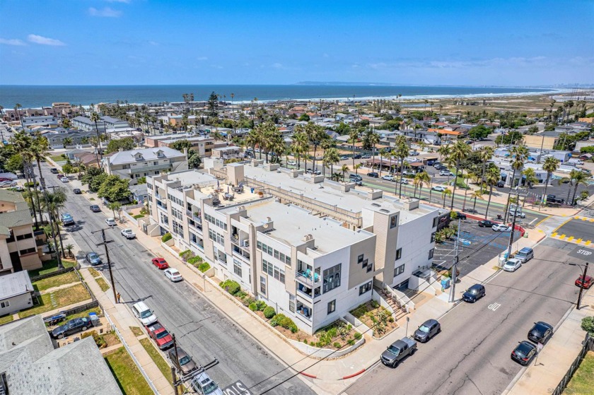 End you summer with perfect sunsets in his beautiful beach home - Beach Home for sale in Imperial Beach, California on Beachhouse.com