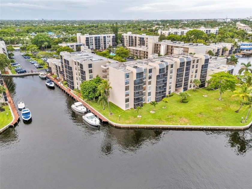 Experience the allure of INTRACOASTAL VIEWS, perfectly situated - Beach Condo for sale in Boca Raton, Florida on Beachhouse.com