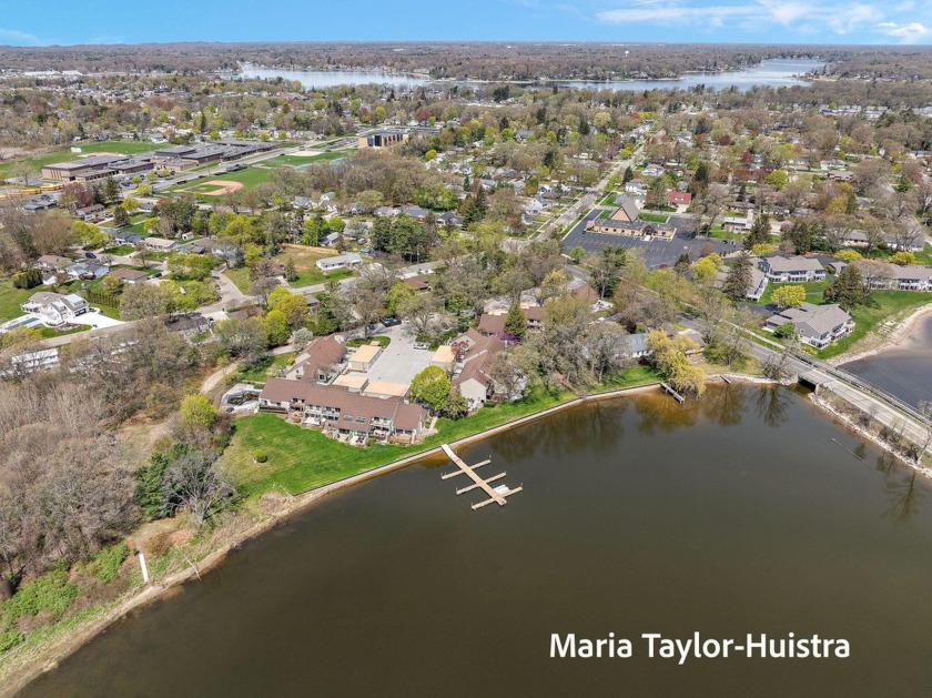 This beautifully updated Wind Drift condominium offers the - Beach Condo for sale in Spring Lake, Michigan on Beachhouse.com
