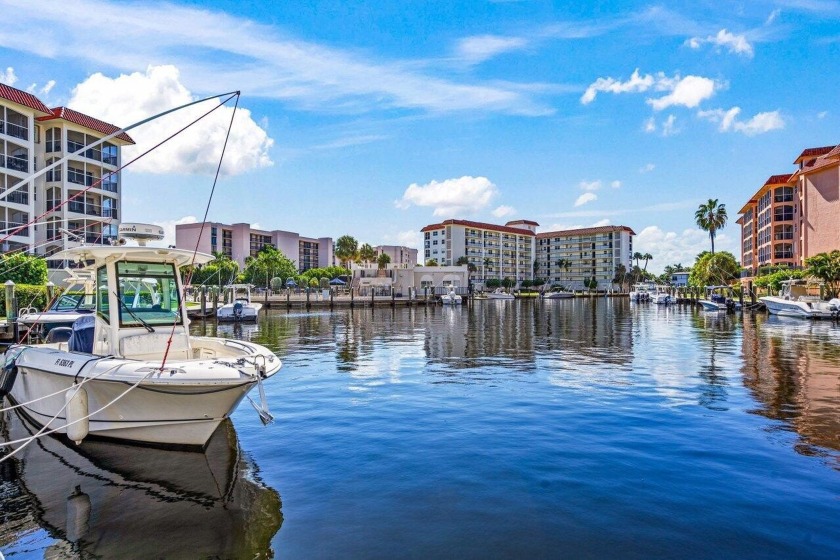 Charming 2-bedroom, 2-bath condo Sold fully furnished! - Beach Condo for sale in Boca Raton, Florida on Beachhouse.com