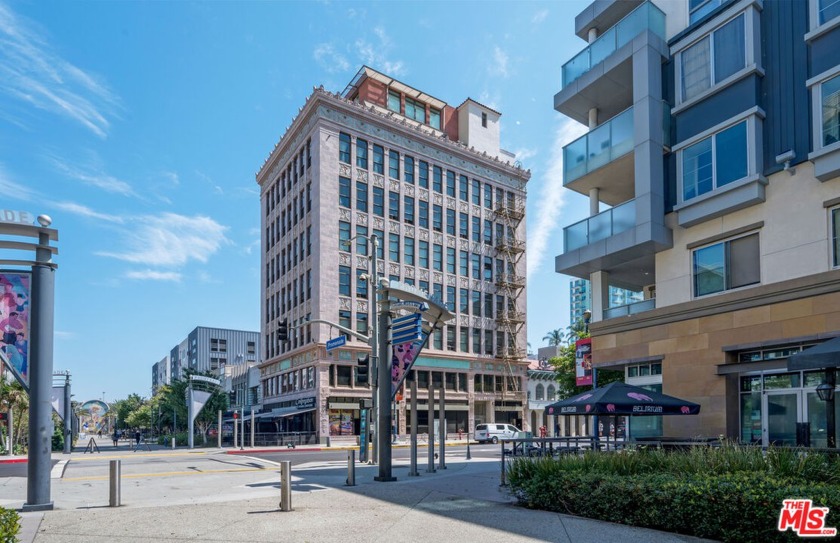 New-York-style loft living in the Historical Insurance Exchange - Beach Condo for sale in Long Beach, California on Beachhouse.com