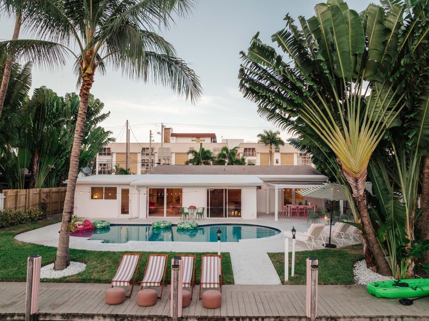 Beautifully updated 4BR/2.5BA waterfront home with 78 ft of - Beach Home for sale in Oakland Park, Florida on Beachhouse.com