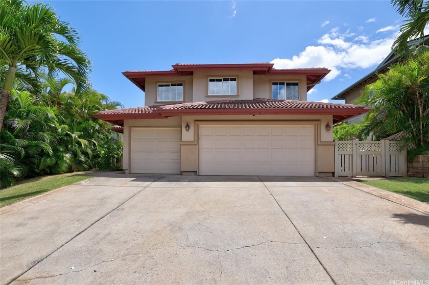 Beautiful 2-story single family home snuggled in the Kapolei - Beach Home for sale in Kapolei, Hawaii on Beachhouse.com