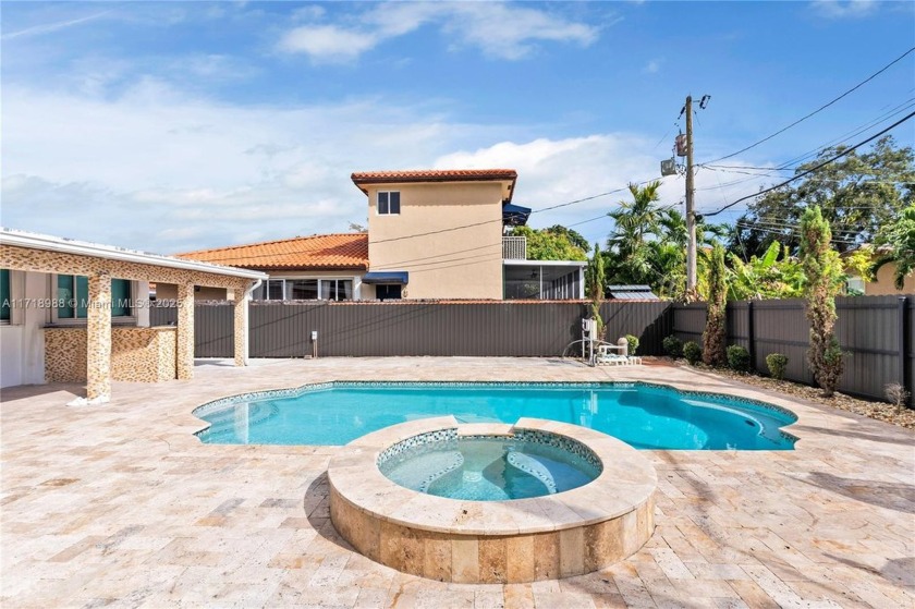 *SELLER MOTIVATED* SINGLE FAMILY HOME 10 MINUTES FROM CORAL - Beach Home for sale in Miami, Florida on Beachhouse.com