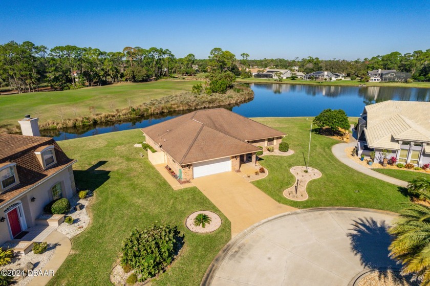 Best view in the community. This 3/2/2 overlooks a quiet small - Beach Home for sale in Ormond Beach, Florida on Beachhouse.com