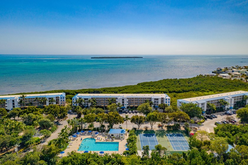 2/2 Condo with the Owners Suite having a beautiful Ocean View - Beach Condo for sale in Key Largo, Florida on Beachhouse.com