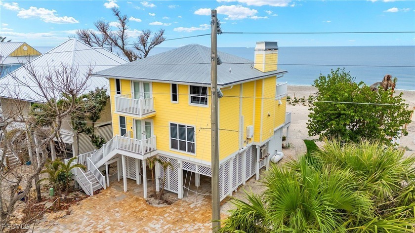 At the quaint end of Captiva's unofficial main street, this - Beach Home for sale in Captiva, Florida on Beachhouse.com