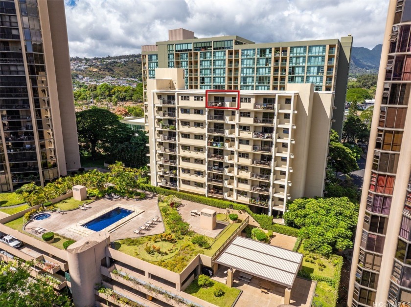 Discover the charm of Craigside III, a boutique-style, secure - Beach Condo for sale in Honolulu, Hawaii on Beachhouse.com