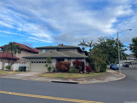 Kapolei Knolls- Opus Model on a corner lot.
4 bedroom and 2.5 - Beach Home for sale in Kapolei, Hawaii on Beachhouse.com