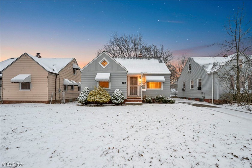 ATTENTION INVESTORS! Turnkey suburban rental opportunity--avoid - Beach Home for sale in Euclid, Ohio on Beachhouse.com