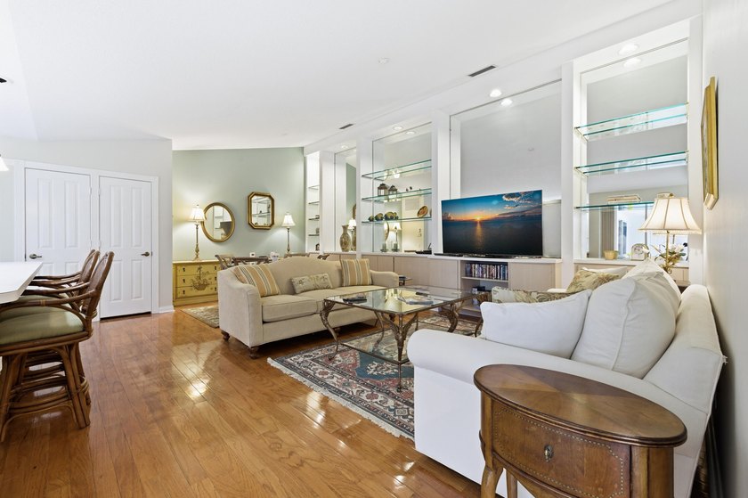 Beautiful villa in an unbeatable location! Impeccably maintained - Beach Home for sale in Palm Beach Gardens, Florida on Beachhouse.com