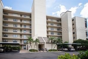 This spacious, light and bright fourth floor condo has a lovely - Beach Condo for sale in Clearwater, Florida on Beachhouse.com