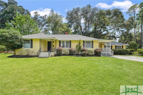 Charming Brick Home in Fairway Oaks! Welcome to this adorable - Beach Home for sale in Savannah, Georgia on Beachhouse.com