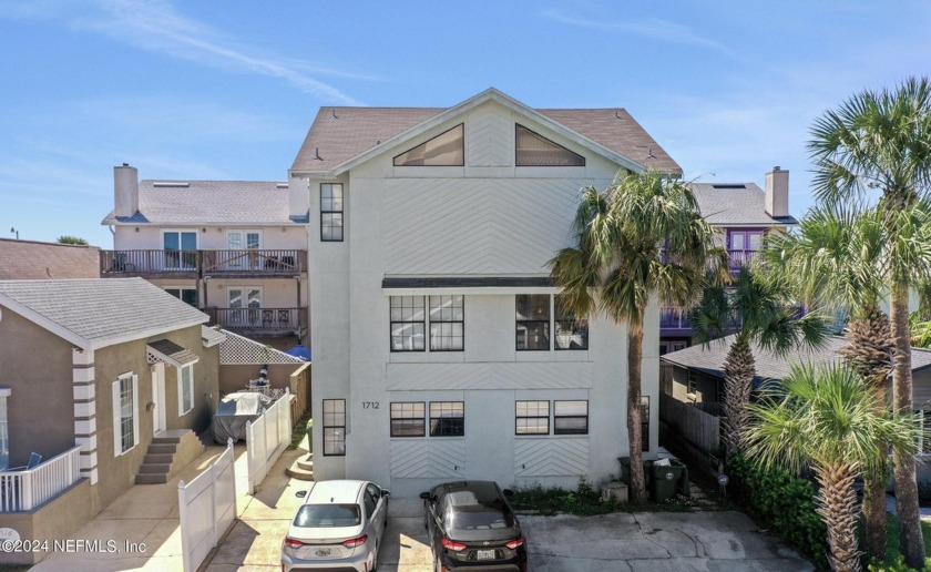 Immaculate townhome 1 block from the ocean in the heart of - Beach Townhome/Townhouse for sale in Jacksonville Beach, Florida on Beachhouse.com