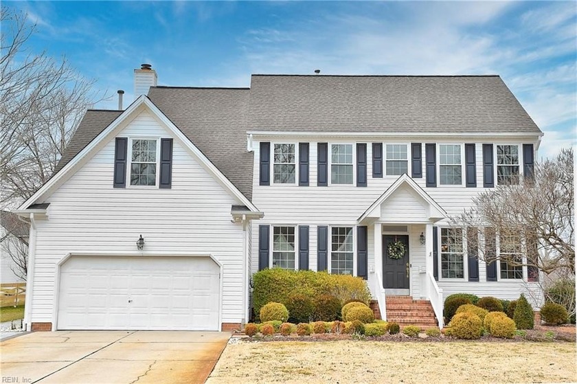 Beautifully updated home on the lake in Christopher Farms - Beach Home for sale in Virginia Beach, Virginia on Beachhouse.com