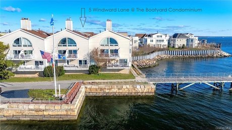 STUNNING WATER VIEWS 2 bed / 2.5 bath CONDO  Exceptional - Beach Condo for sale in Bronx, New York on Beachhouse.com