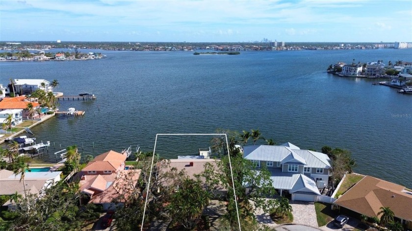 Seize an opportunity to craft your dream residence or make a - Beach Home for sale in ST Pete Beach, Florida on Beachhouse.com