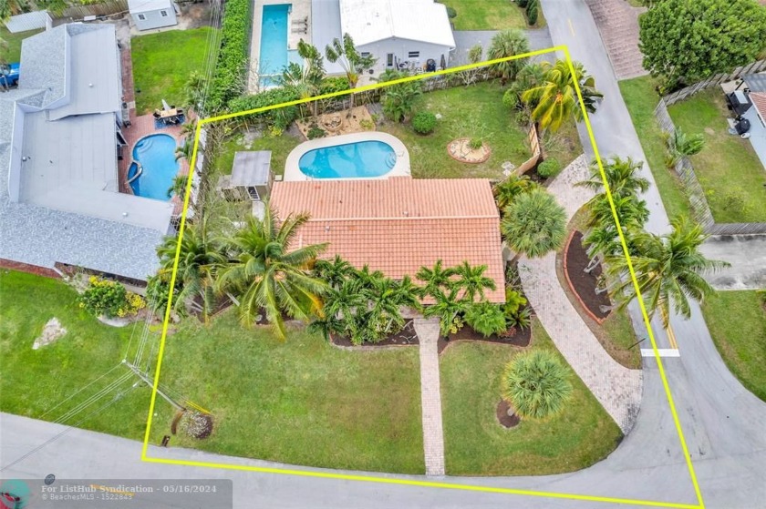 Giant corner properties like this in exclusive East Wilton - Beach Home for sale in Wilton Manors, Florida on Beachhouse.com