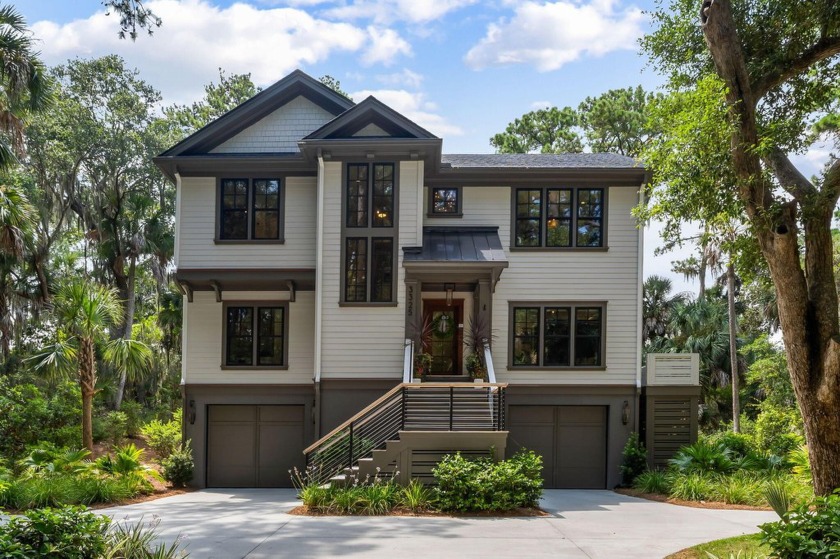 Built to perfection in 2023, this custom home was designed and - Beach Home for sale in Seabrook Island, South Carolina on Beachhouse.com