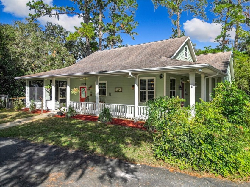 Country Living close to City Amenities - Discover the perfect - Beach Home for sale in Inglis, Florida on Beachhouse.com