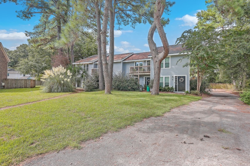 Welcome Home to this adorable condo with a town house appeal - Beach Home for sale in Charleston, South Carolina on Beachhouse.com