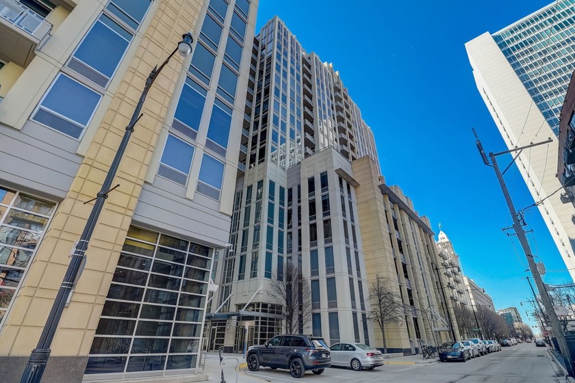 Welcome to 720 N Larabee, Unit 1703! This top-floor apartment - Beach Home for sale in Chicago, Illinois on Beachhouse.com