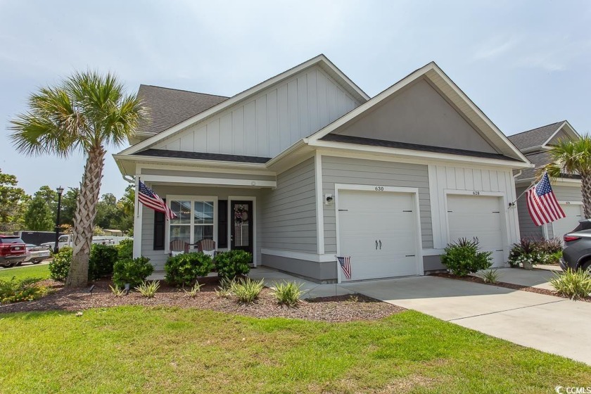 Like new 4 bedroom 3  1/2  bath townhome with boat dock.  This - Beach Townhome/Townhouse for sale in North Myrtle Beach, South Carolina on Beachhouse.com