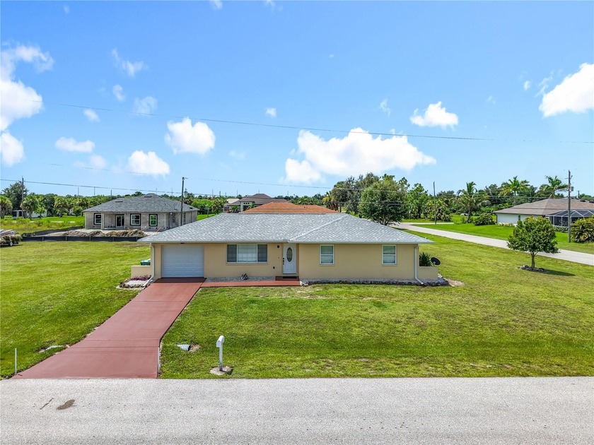 welcome to this well maintained 3 bedroom 2 bathroom single - Beach Home for sale in Port Charlotte, Florida on Beachhouse.com
