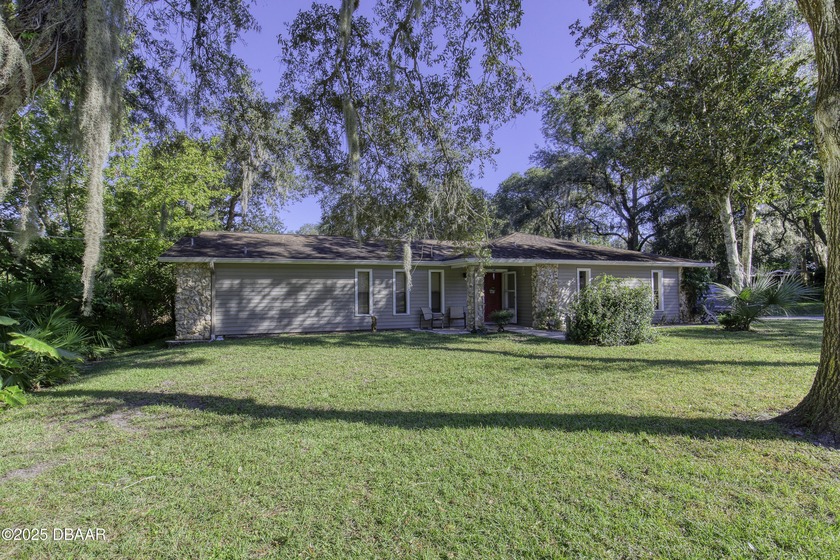 Nestled in the heart of Ormond Beach..........This home offers - Beach Home for sale in Ormond Beach, Florida on Beachhouse.com