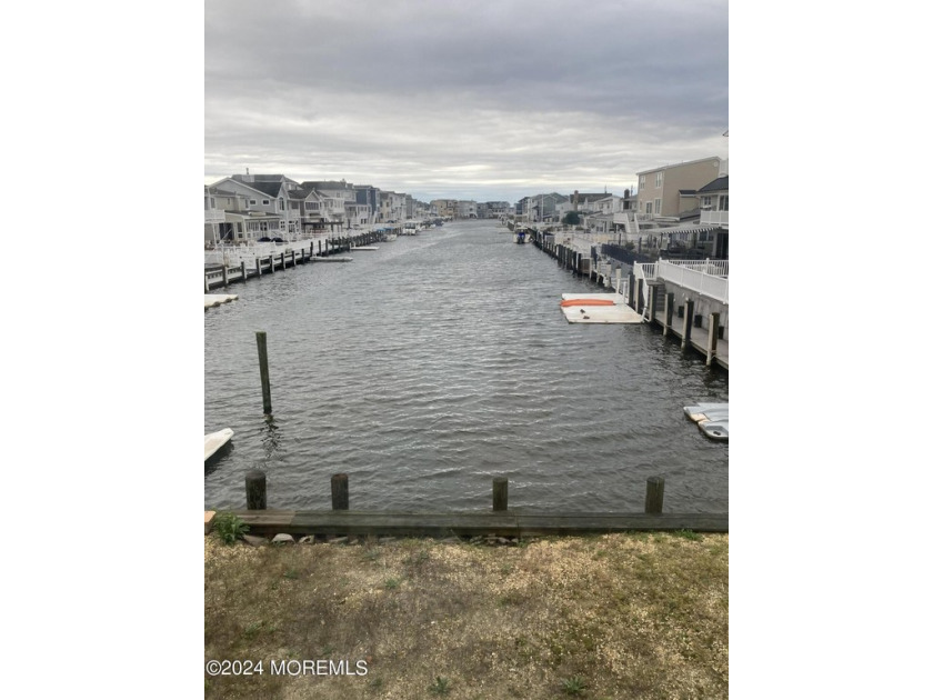 Are you looking for a BEACH house but still want to have a BOAT? - Beach Home for sale in Lavallette, New Jersey on Beachhouse.com