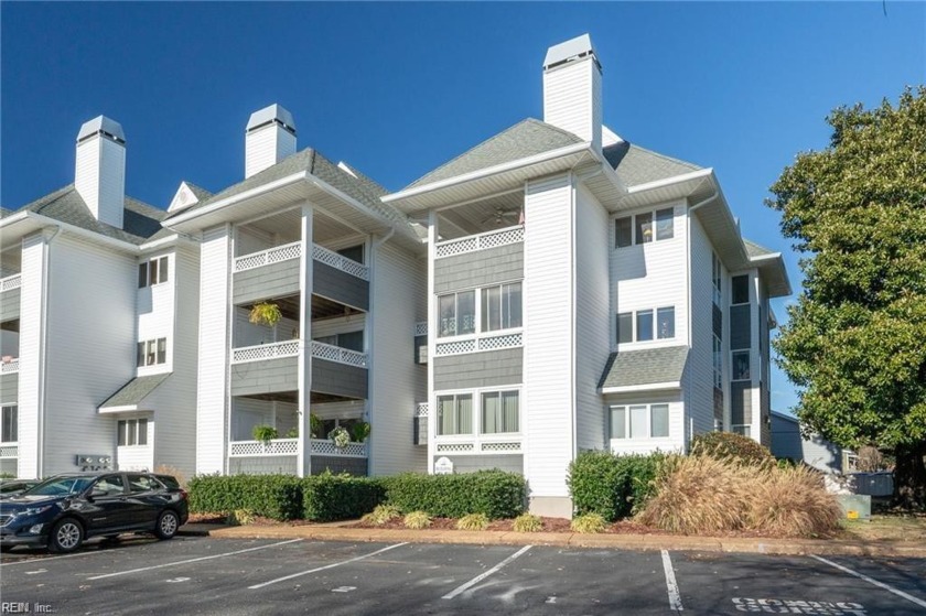 You will adore this waterfront condo in close proximity to - Beach Home for sale in Hampton, Virginia on Beachhouse.com