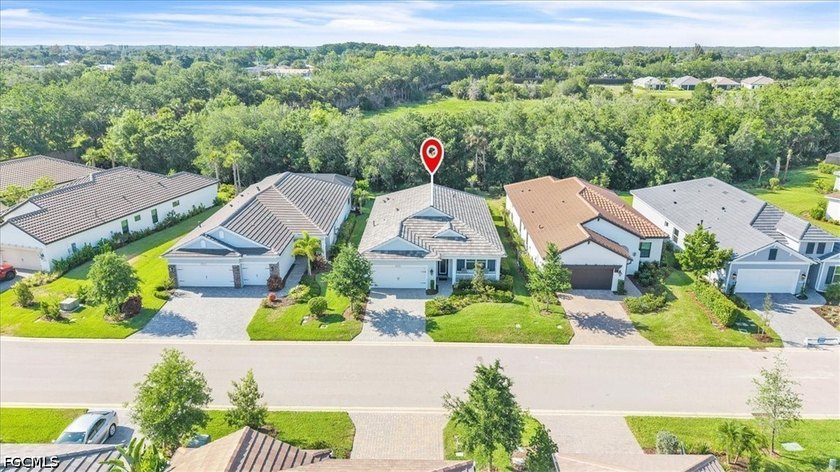 Great opportunity to purchase a newer Neal home without all of - Beach Home for sale in Fort Myers, Florida on Beachhouse.com