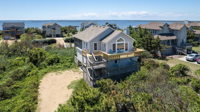 What an brilliant location, Ocean & Sound Views! Great - Beach Home for sale in Duck, North Carolina on Beachhouse.com