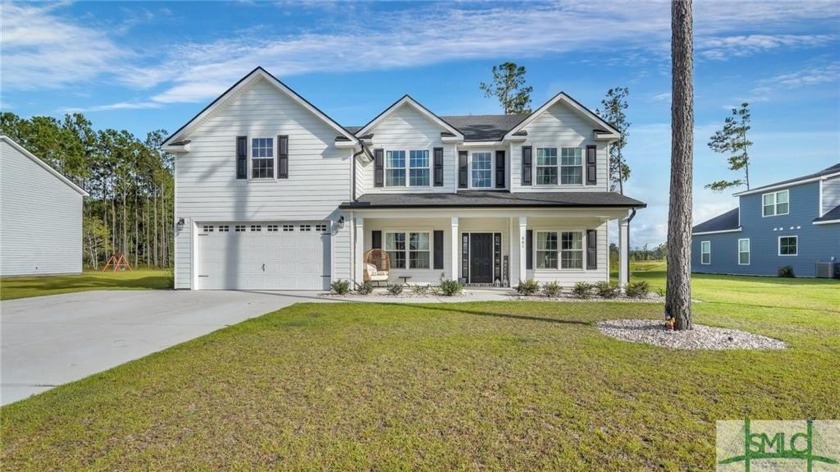 Stunning 5 Bdrm, 4 FULL Bath home loaded w/upgrades!! Settled in - Beach Home for sale in Richmond Hill, Georgia on Beachhouse.com