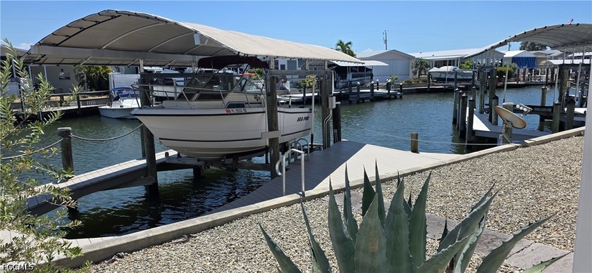 Gulf Access Living in Cherry Estates - St. James City! Welcome - Beach Home for sale in St. James City, Florida on Beachhouse.com