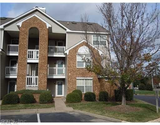 Centrally located in the heart of Virginia Beach near Honey Bee - Beach Condo for sale in Virginia Beach, Virginia on Beachhouse.com
