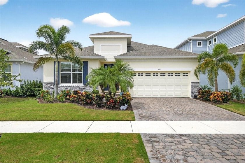 Under contract-accepting backup offers. STUNNING 4 BEDROOM POOL - Beach Home for sale in Apollo Beach, Florida on Beachhouse.com