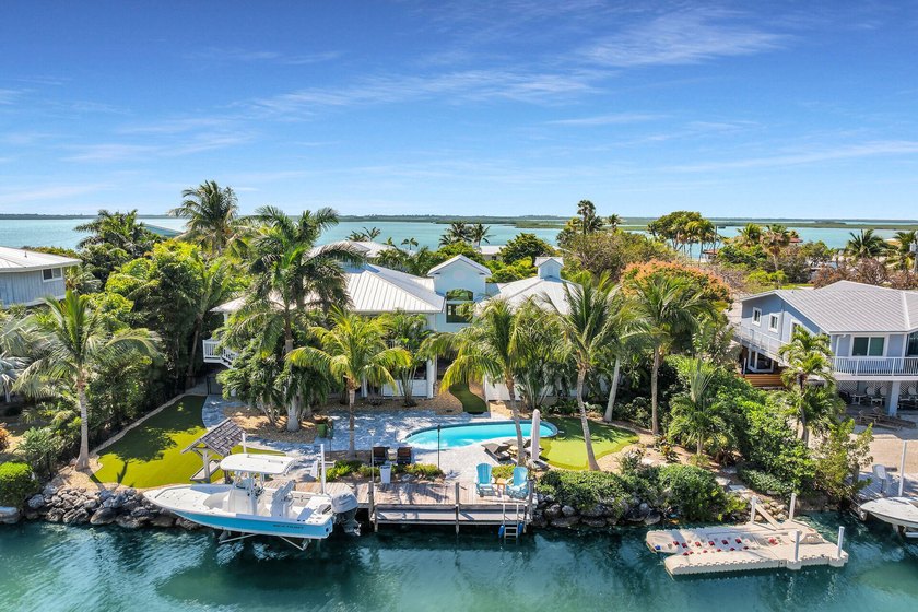 Welcome to your private waterfront retreat in the highly - Beach Home for sale in Sugarloaf Key, Florida on Beachhouse.com