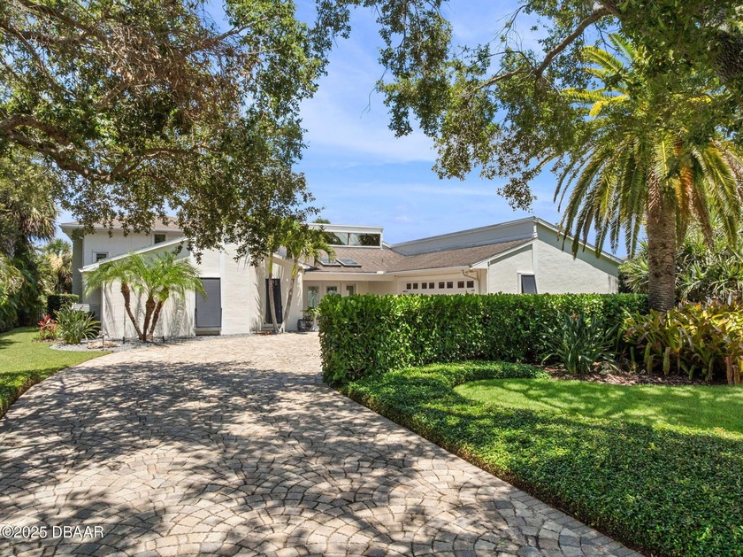 Welcome to 1215 Commodore Dr, New Smyrna Beach, FL-a truly - Beach Home for sale in New Smyrna Beach, Florida on Beachhouse.com