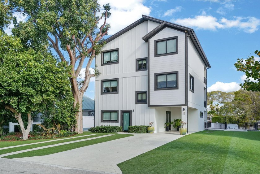 Newer Construction on Adams Cut!This is one of the last - Beach Home for sale in Key Largo, Florida on Beachhouse.com