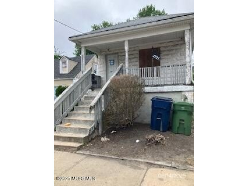 Great opportunity to renovate and live in. Lots of potential on - Beach Home for sale in Neptune, New Jersey on Beachhouse.com