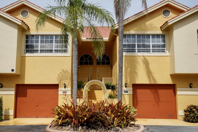 This charming 2-bedroom condo offers the perfect blend of - Beach Condo for sale in Lauderdale BY The Sea, Florida on Beachhouse.com