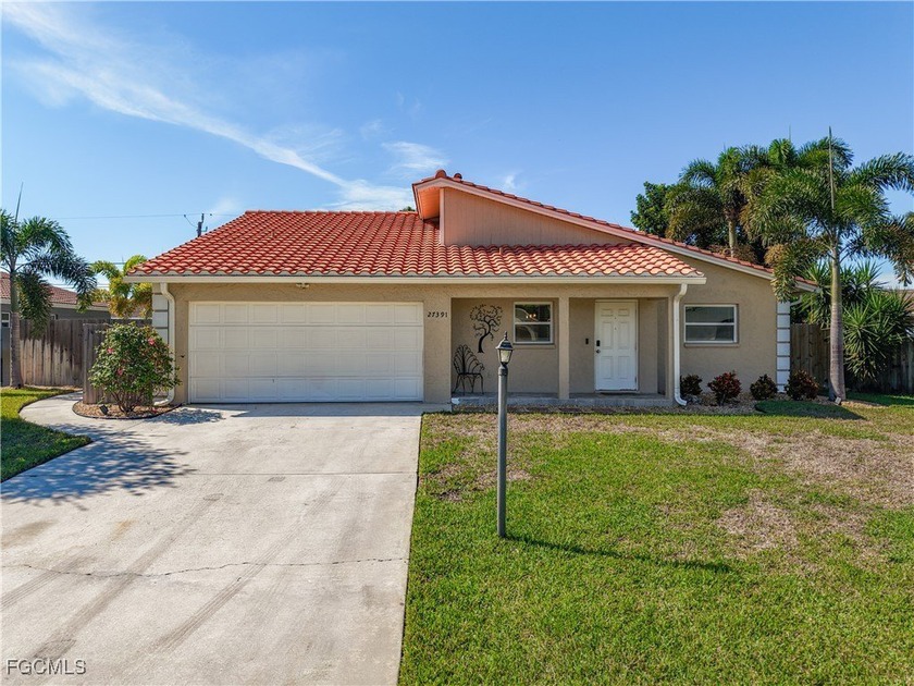 Great location in Bonita Springs, right off Pennsylvania AVE - Beach Home for sale in Bonita Springs, Florida on Beachhouse.com