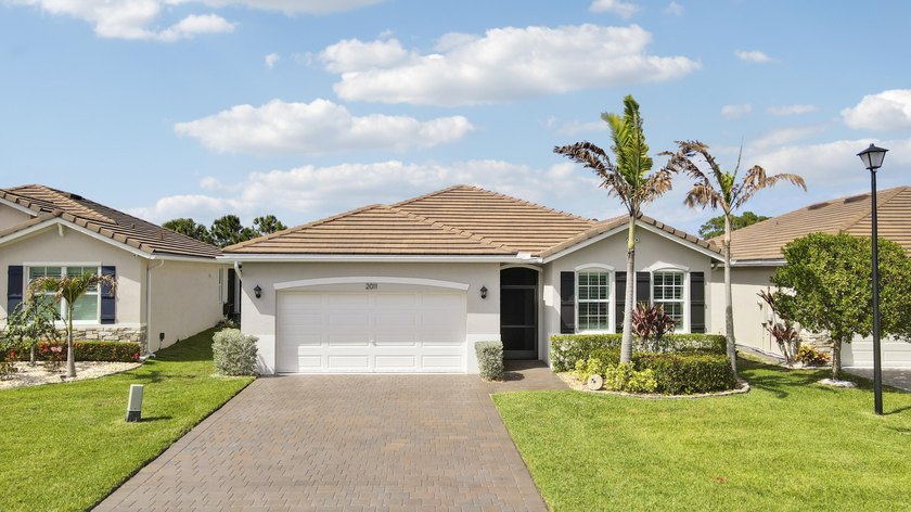 Lakefront Luxury - Jensen Beach Village 4 Bed | 2 Bath | 2-Car | - Beach Home for sale in Jensen Beach, Florida on Beachhouse.com